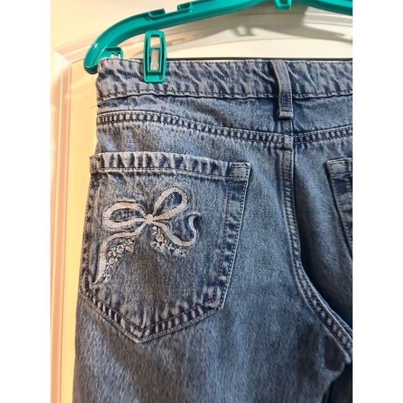 Hollister Low Rise Baggy Jeans Women 25 / 0 Light Wash Distressed Bow Detail - Picture 7 of 8